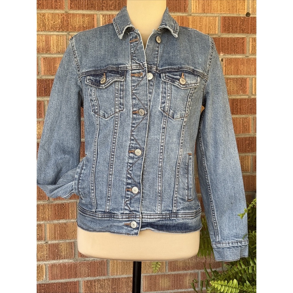 Vintage Old Navy Women's Denim Jean Jacket Size Small Classic Blue Trucker Y2K